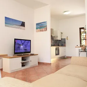 Acquamarina32 Apartment